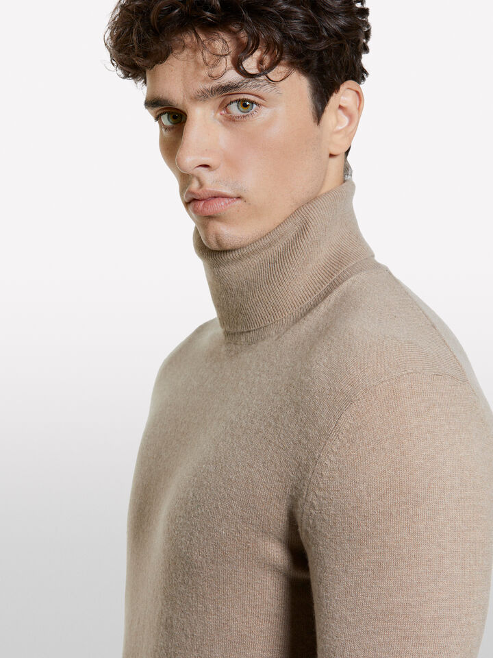 Pull beige foncé coupe classique à col montant - pulls col montant pour homme - Beige | Sisley image number 4